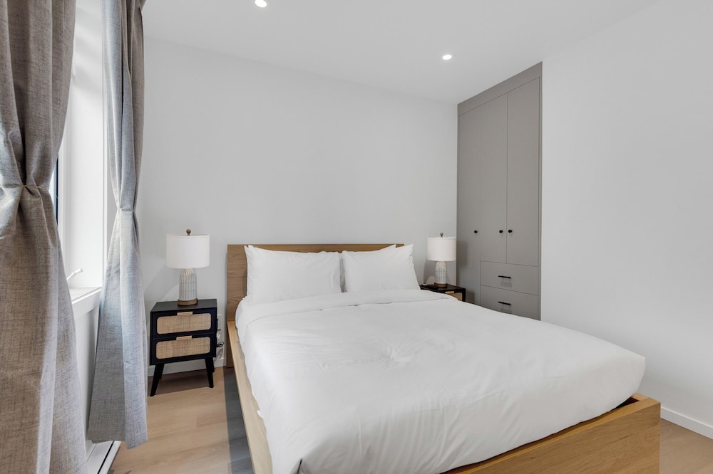 Le Victoria MidTown Montreal