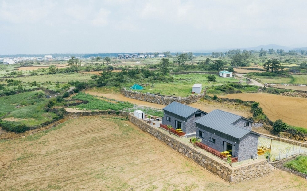 Jeju Yongstay Unshared House view 5
