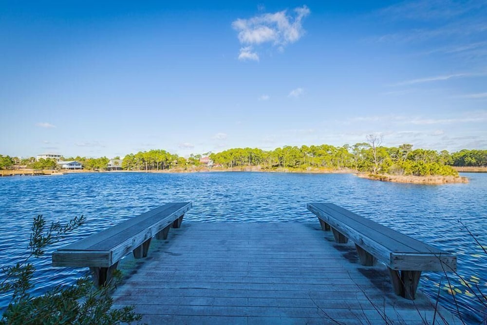 LILLY PAD 3 Bedroom Holiday Home by Five Star Properties