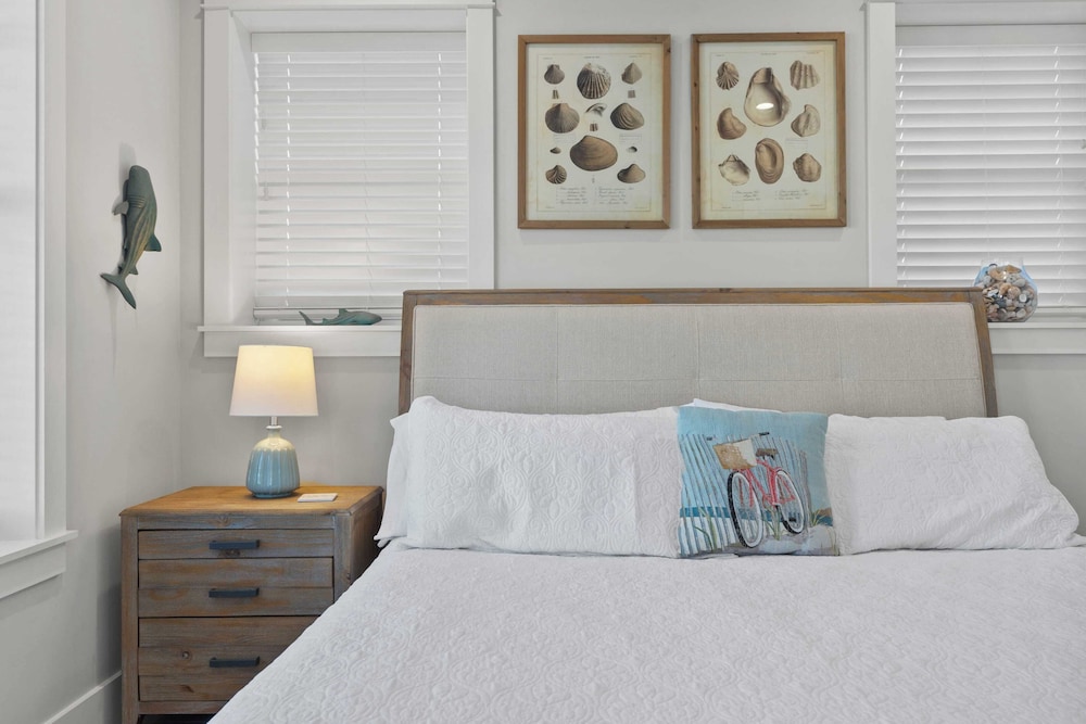 The Palmetto Blue by Avantstay Steps to Beach, Ocean Views