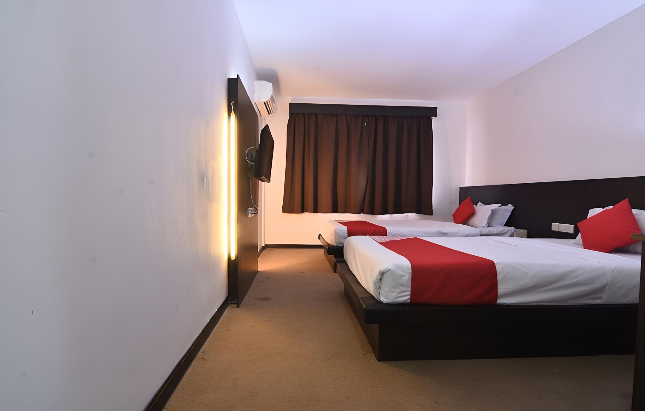 OYO 43960 Laksamana Executive & Boutique Hotel photo 2