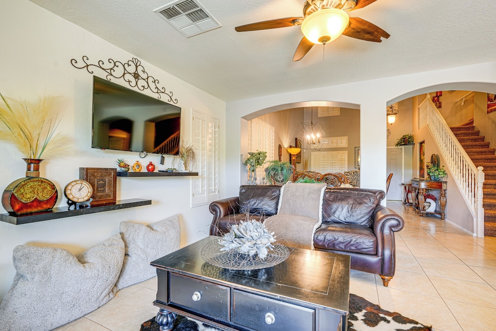 Spacious Family Oasis in Cave Creek!