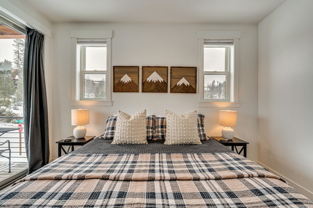 Updated Grand Lake Loft w/ View, 2 Mi to Rmnp! - Property Image 25
