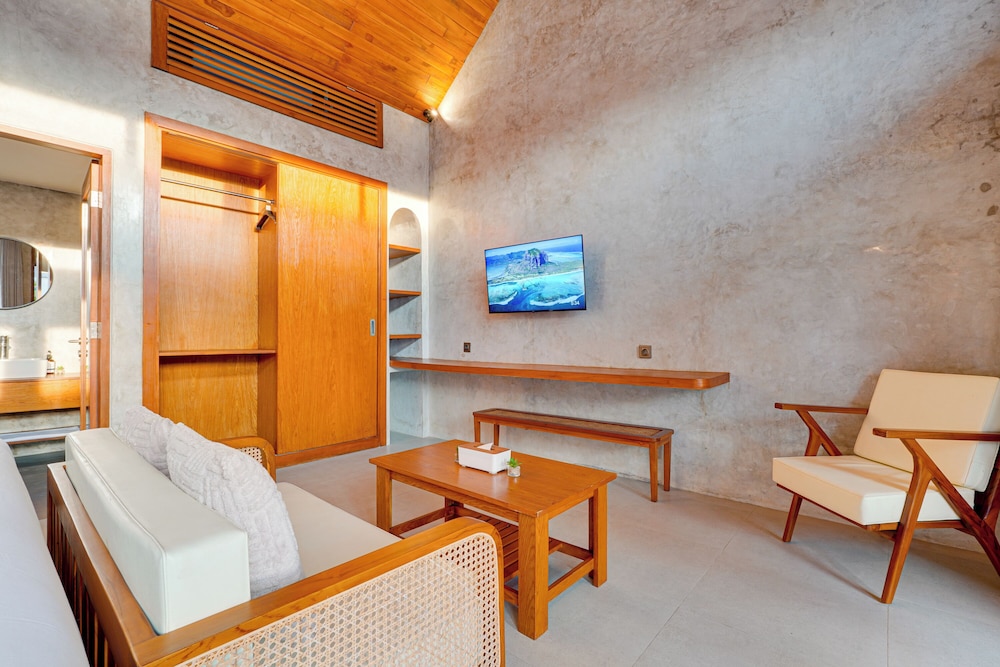 LaLuxe Villa and Residence