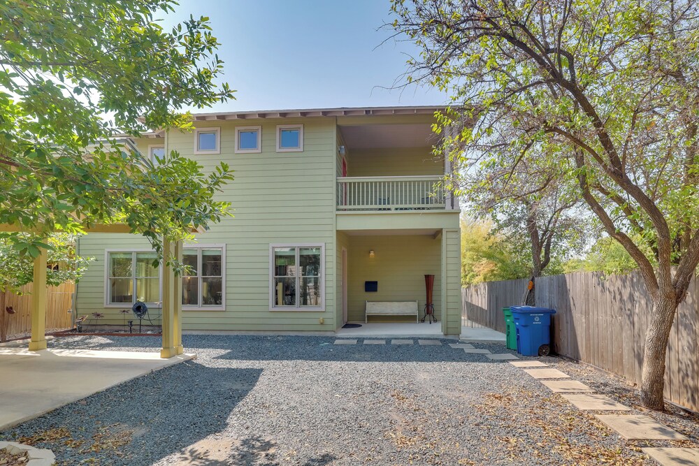 Modern Home < 1 Mi to Dwtn San Antonio & Riverwalk view 4