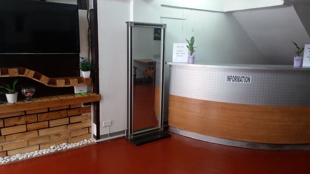 Airport Travelodge Manila - Hostel