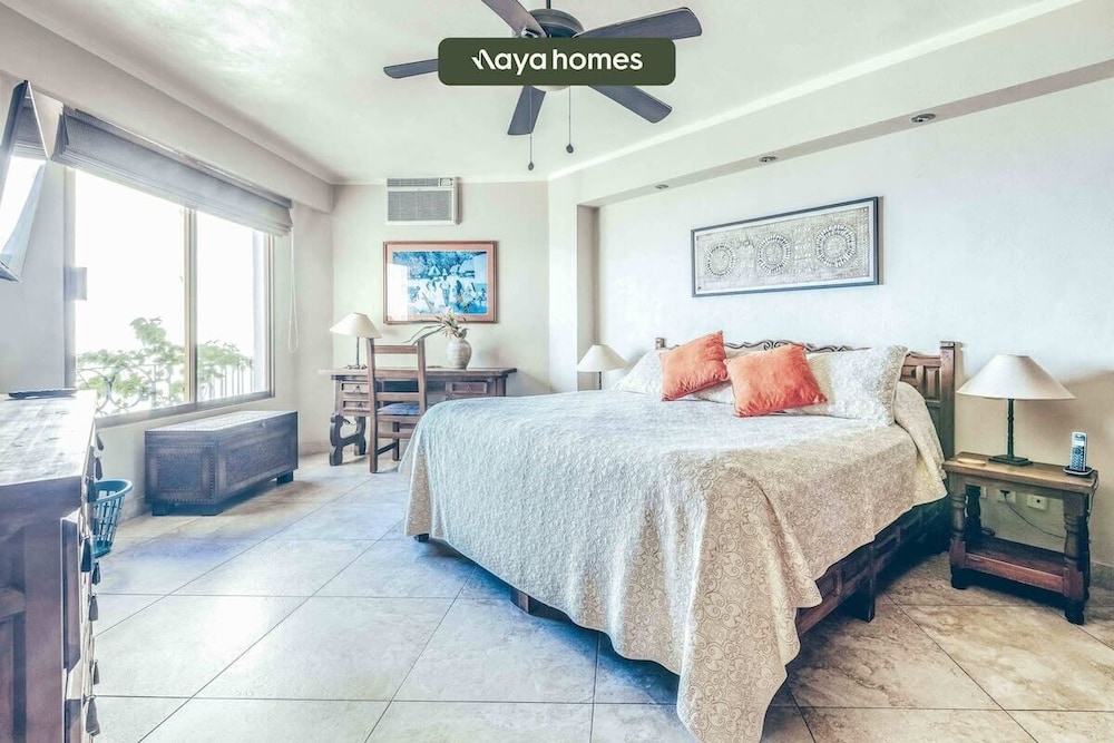 Ocean View 2Br Condo-balcony-beach-pool - 805