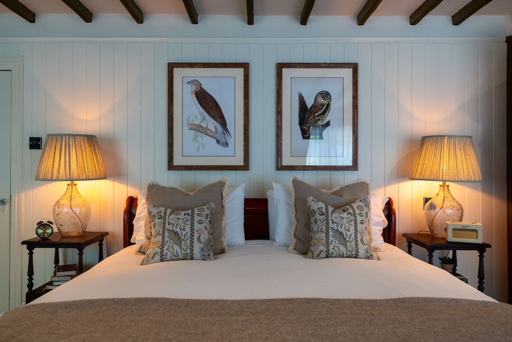 High Corner Inn