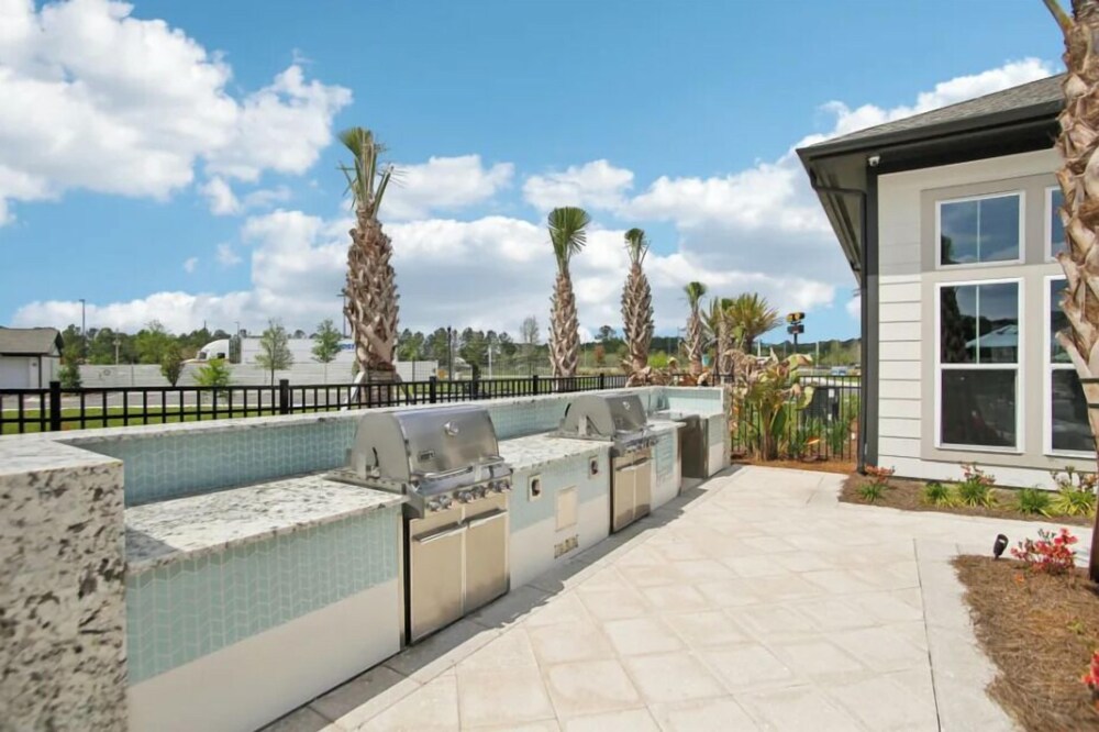 Landing Apartments near JAX