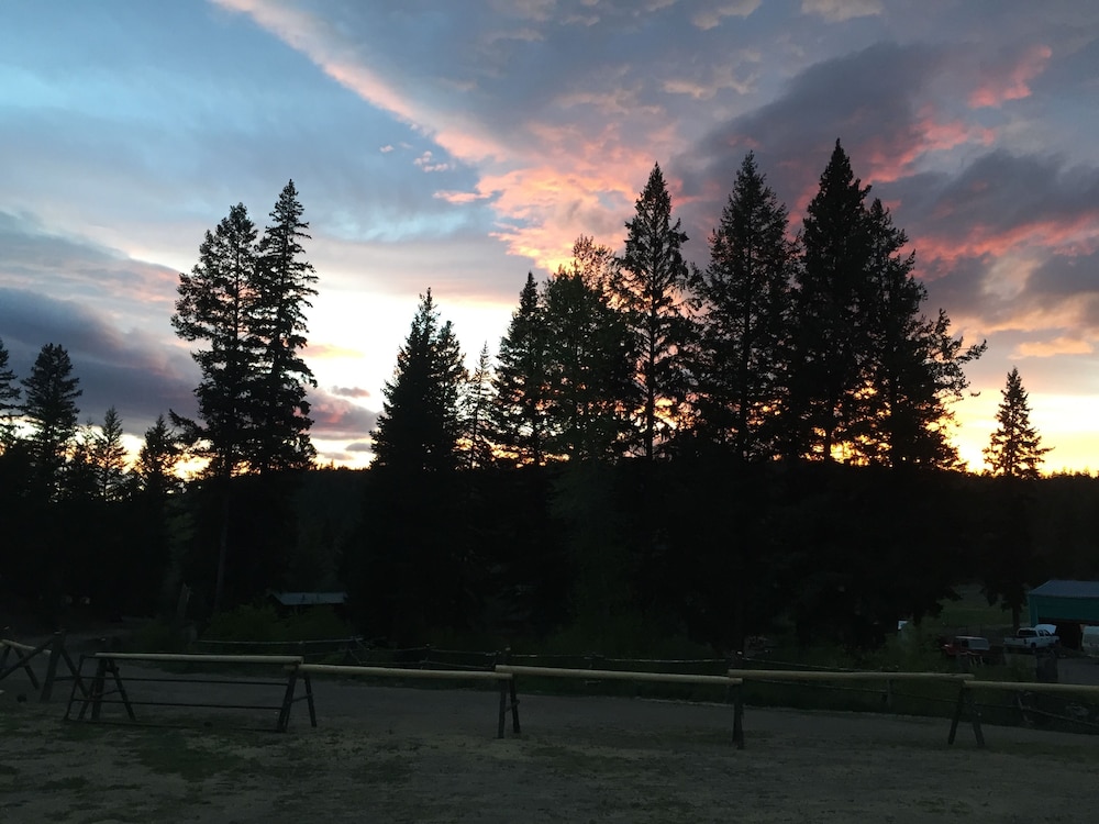 YD Guest Ranch