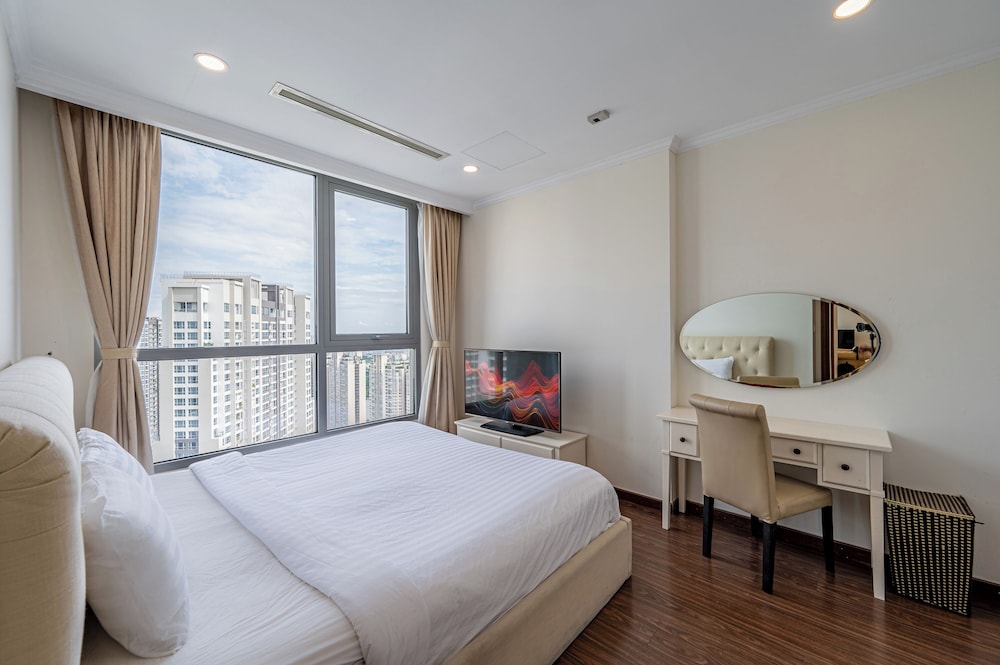 PD Pristine Apartment Landmark Plus