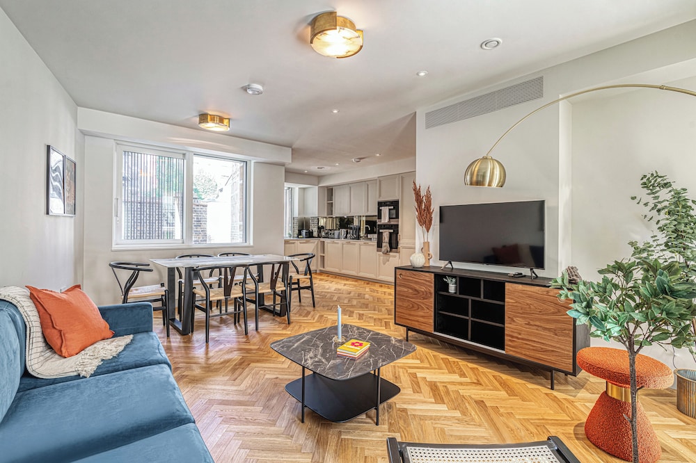 Luxury flats near Big Ben and London Eye