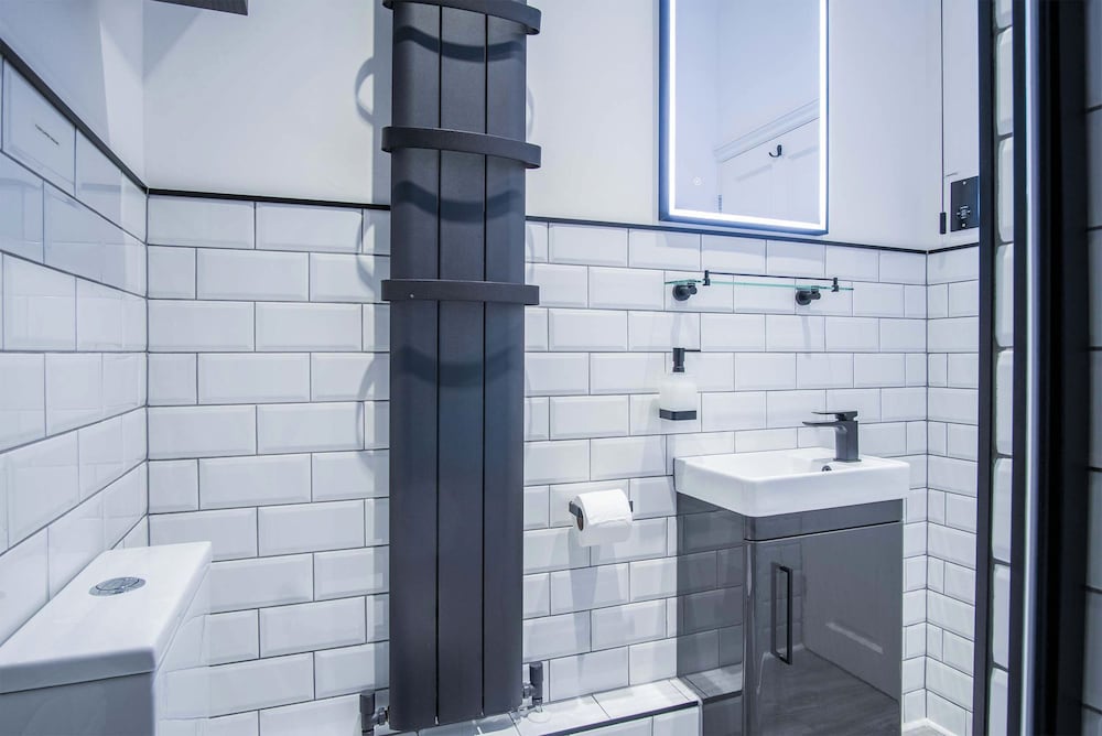 Overland Road 4 Bed House Mumbles