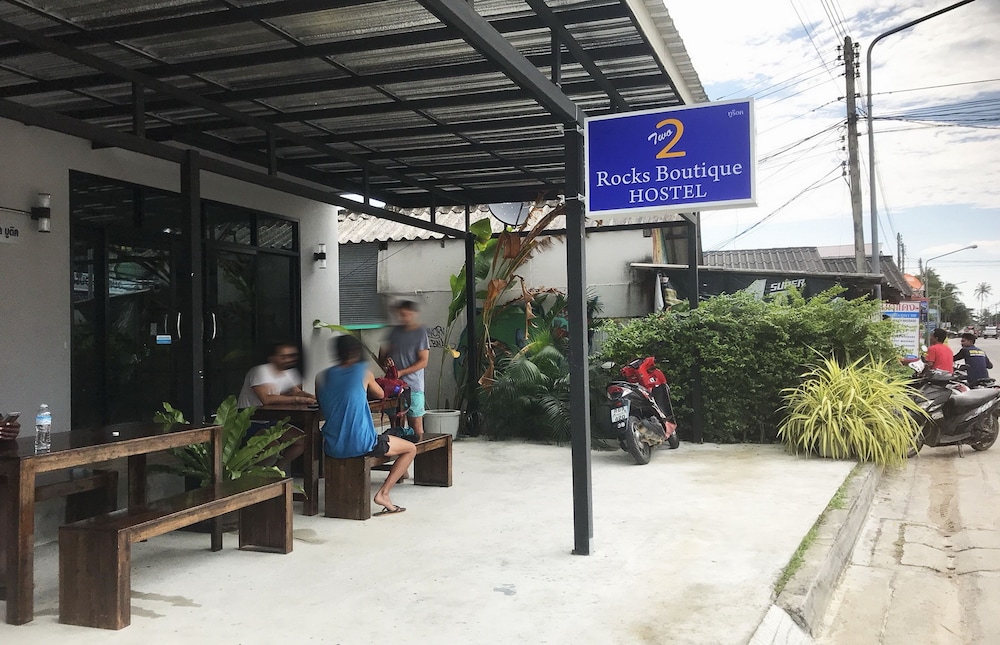 2 Rocks Boutique Hostel