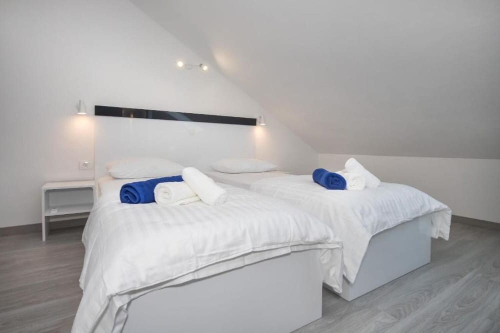 Jakov - Modern and Cosy With Pool - B3 view 3