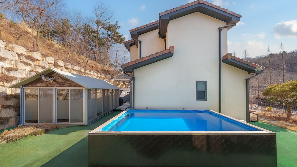 Daebudo Freesia Private Pool Villa