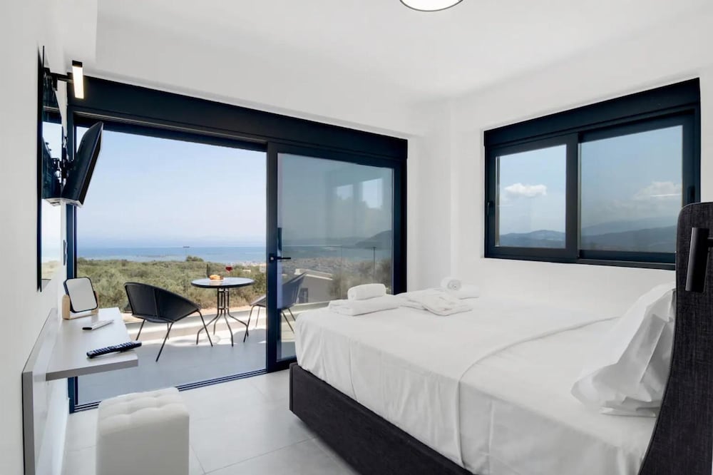 Villa Andria With 5 Bedrooms and 5 Bathrooms