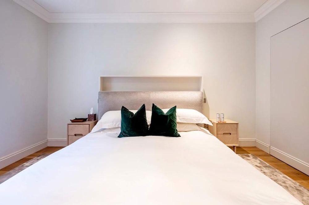 Kensington High Life- by Out of Office Lifestyle