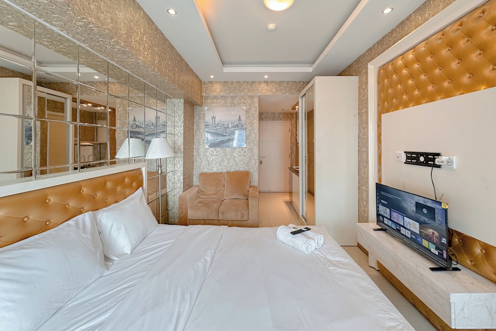 Studio Apartment With Access To Pakuwon Mall At Orchard Supermall Mansion