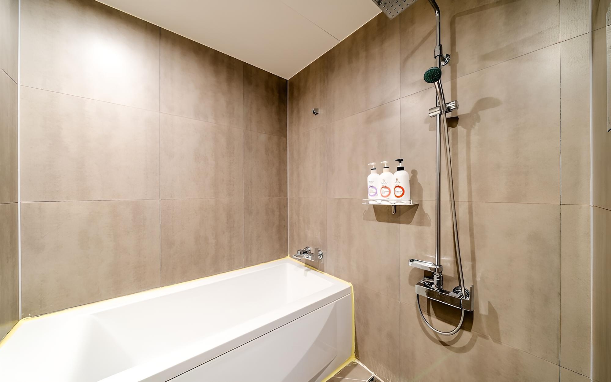 Incheon Ali Suite Hotel