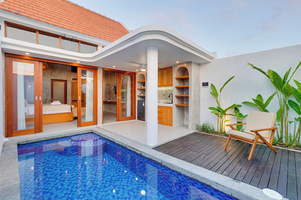 LaLuxe Villa and Residence