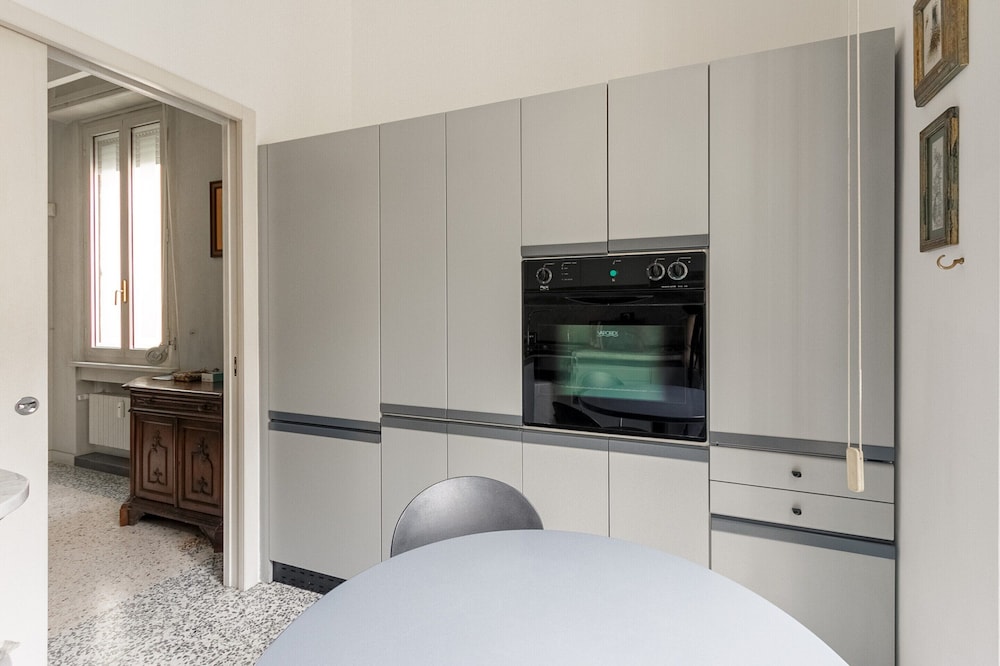 Elegant Apartment Near Duomo