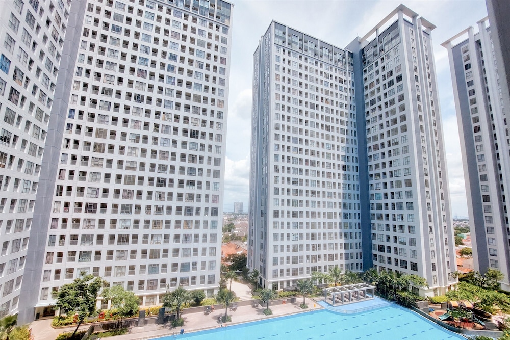 Comfy And Spacious 2Br Apartment At M-Town Residence