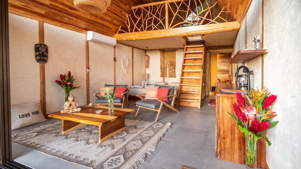 Tierra Encantada