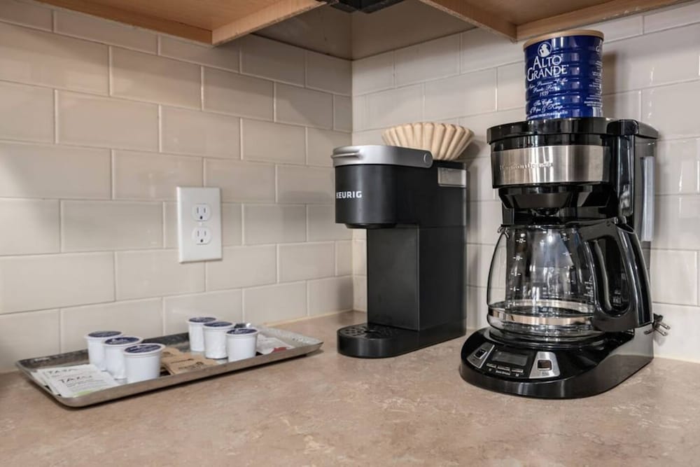 Pet-friendly 2BR On 1st Floor Parking W D