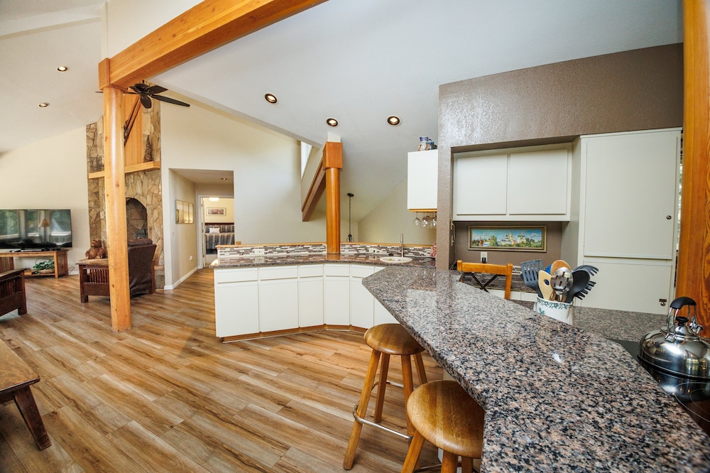 Tan Oak 15 4 Bedroom Home