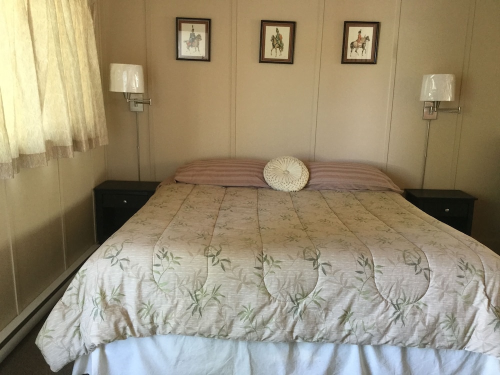 Cedars Motel
