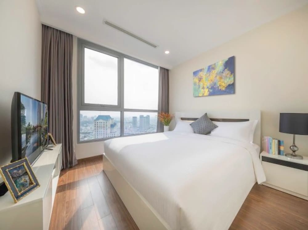 Somi Luxstay LP