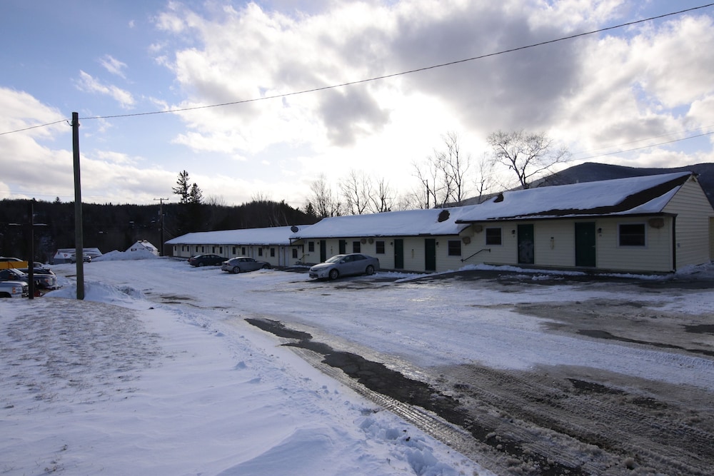 Colebrook C.C. & Motel