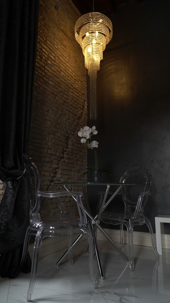 Rhome Luxury suite