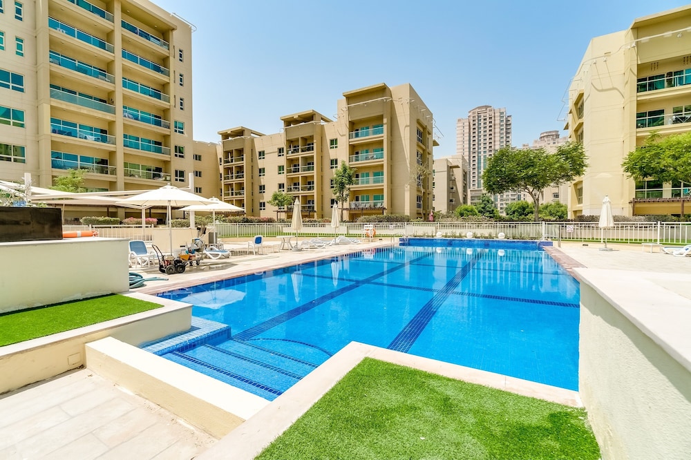 1 Bedroom Apartment Greens
