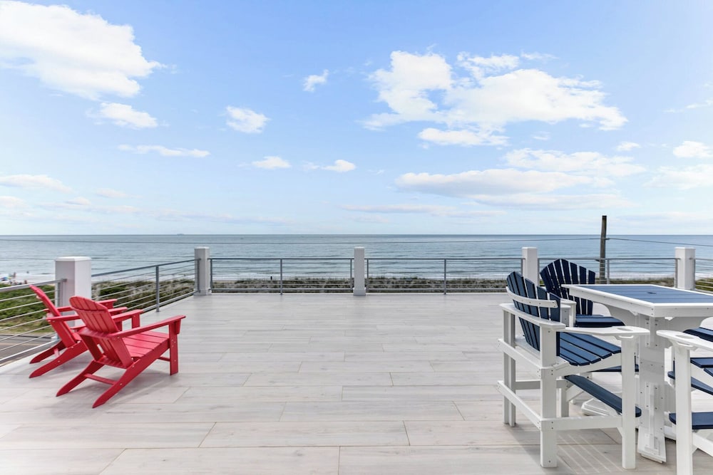 Dune Our Thing by Topsail Realty