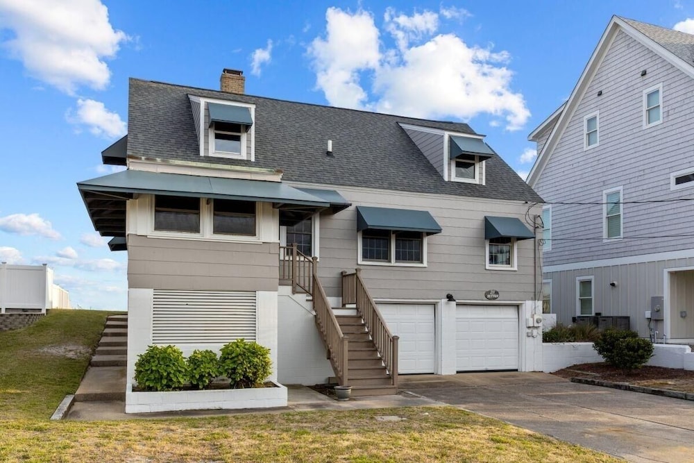 Sutton Cottage 5 Bedroom Home