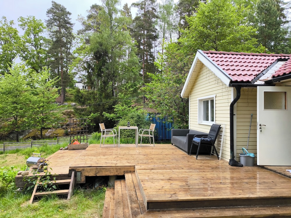 Cozy Tiny House Retreat in Stockholm Archipelago — Stockholm