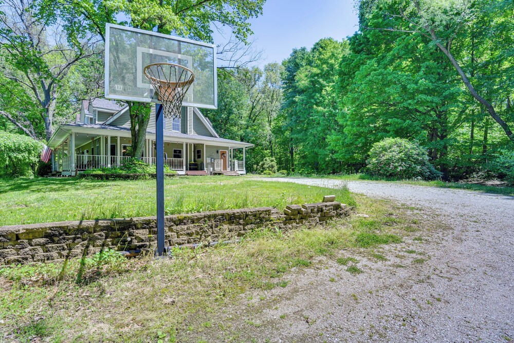 Huge Family Home w/ Pool - 13 Mi to Lake Michigan! view 3