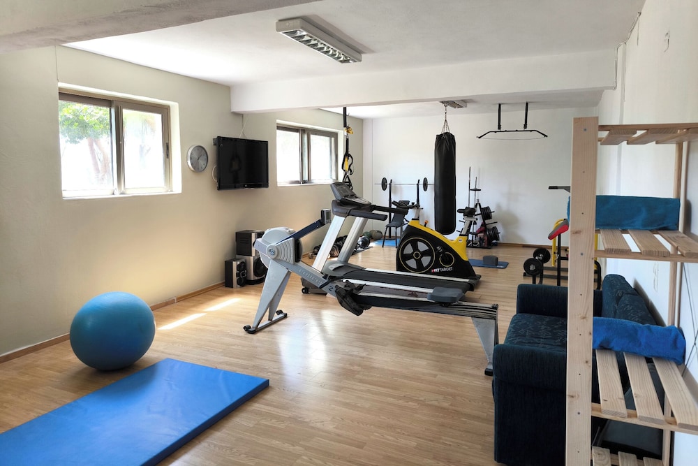 Villa Mirtylla luxury retreat. Pool Gym