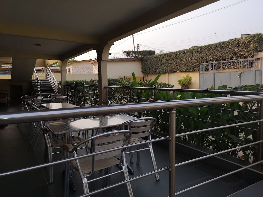 The Golden Apple Guest House