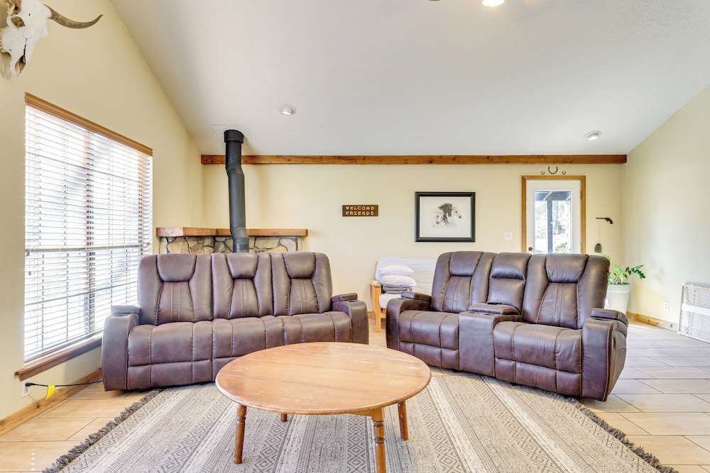 Hike, Fish & Explore: Family Cabin in Sulphur!