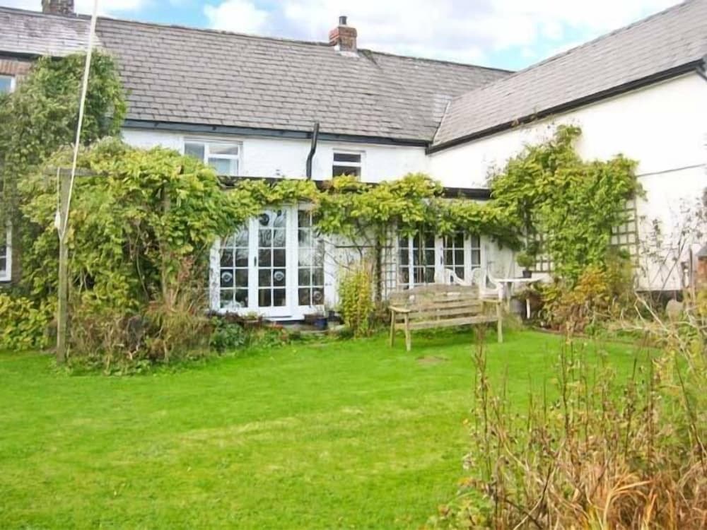 Coles Cottage view 3