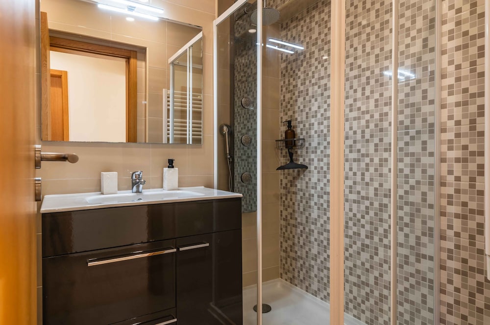 Montechoro Sea View 3 Bedroom Apartment