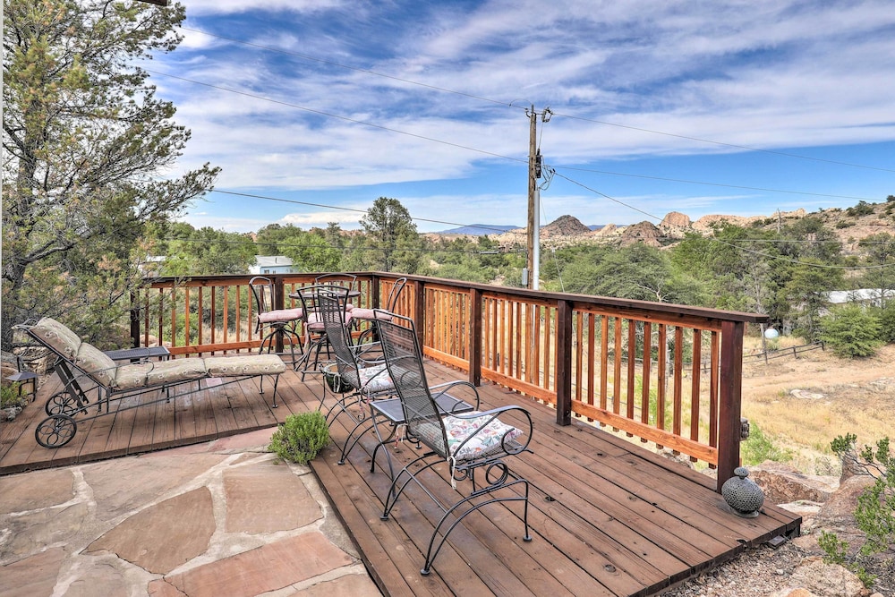 Walk to Watson Lake: Private Prescott Home!