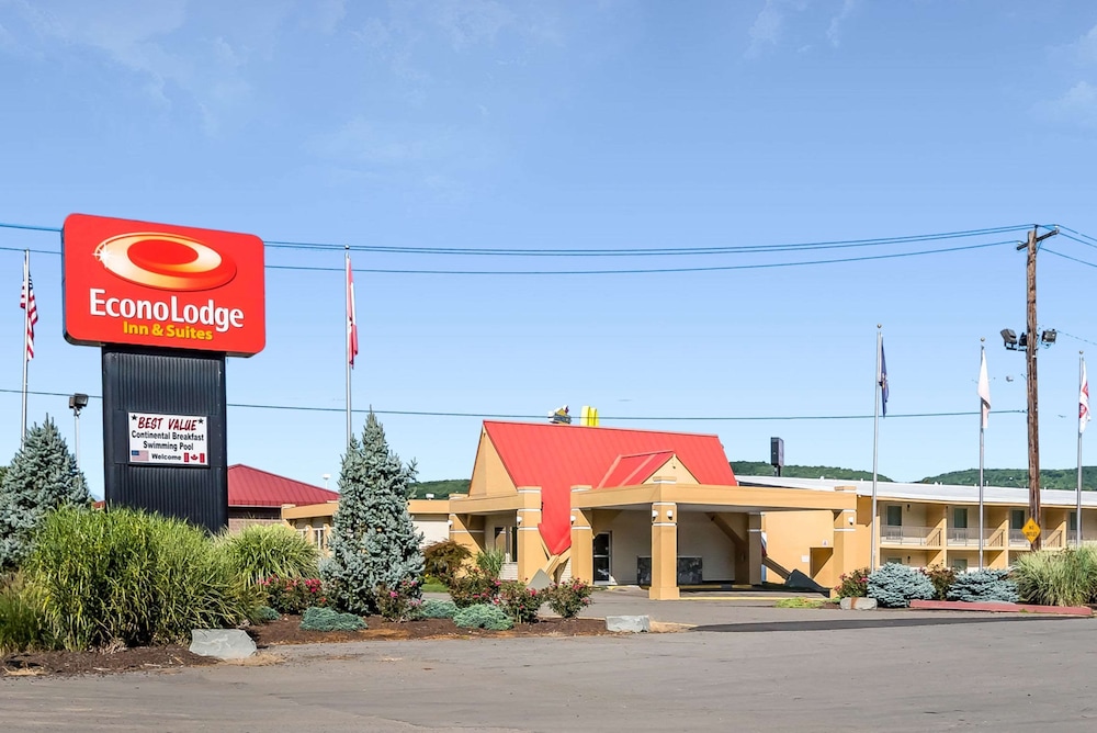 Binghamton Vacations - Econo Lodge Inn And Suites - Property Image 5