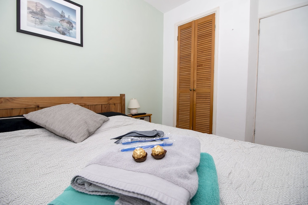 Lovely Rooms in a Quiet Place of Woking view 3