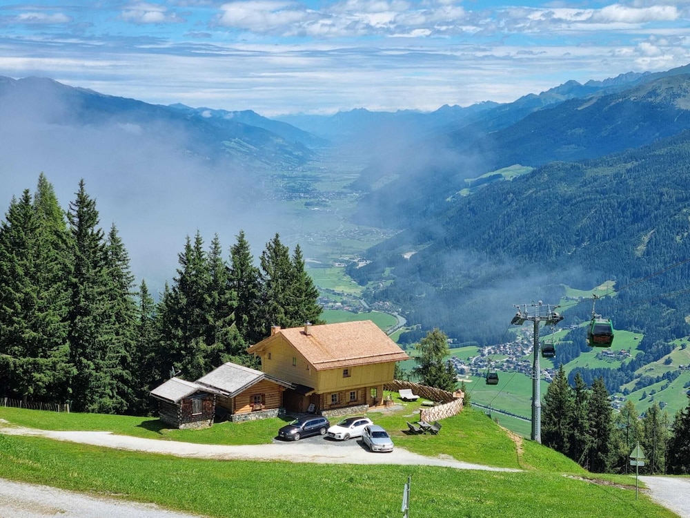 Chalet Salzach Near Ski Lift & Spa