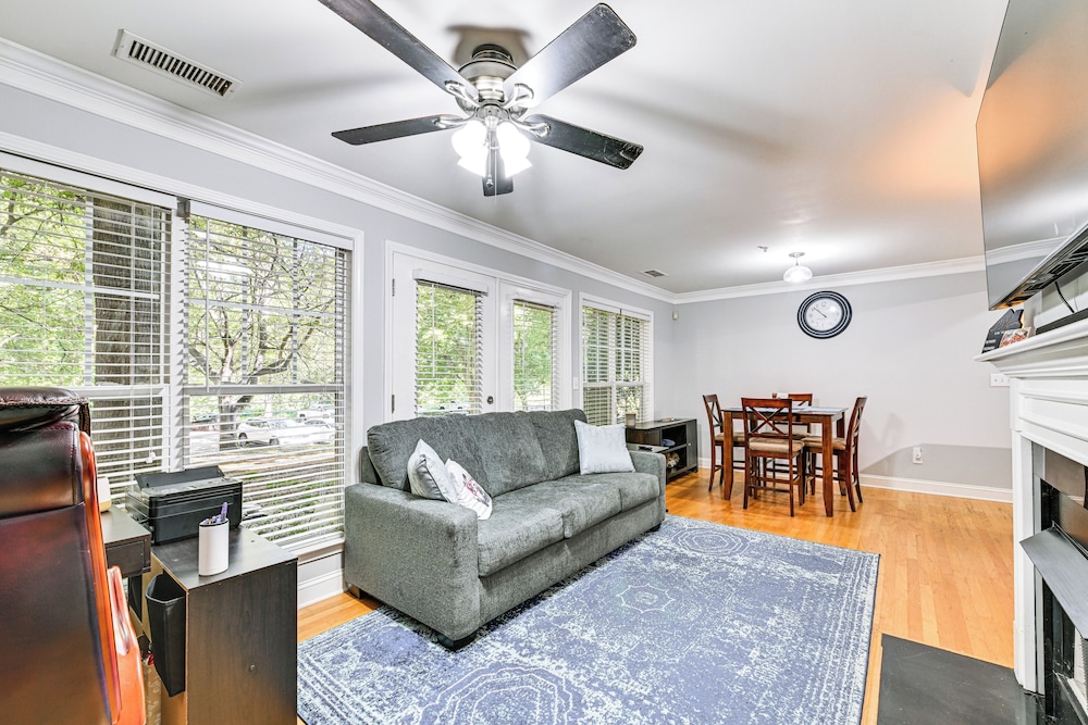 1/2 Mi to Bank of America Stadium: Uptown Condo!