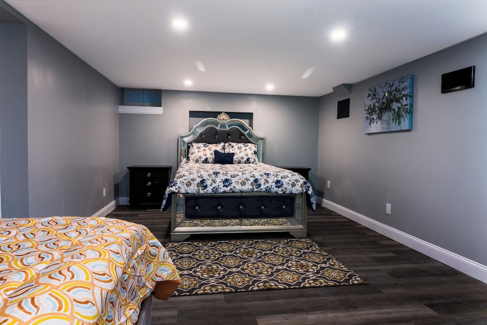 5Br, 1.5 Ba Close To Niagara Falls State Park